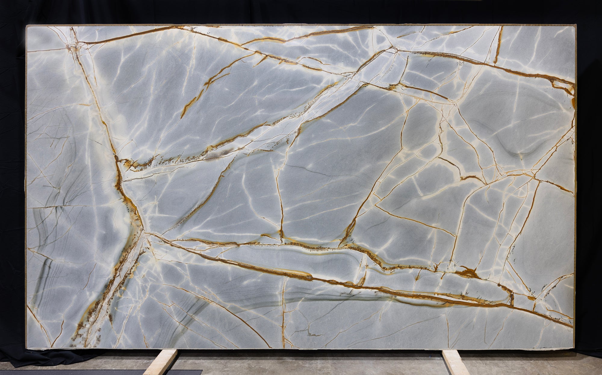 Blue Roma - Quartzite